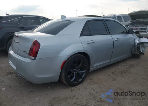2023 Chrysler 300 300S z USA, uszkodzony, nr VIN 2C3CCABG7PH577350